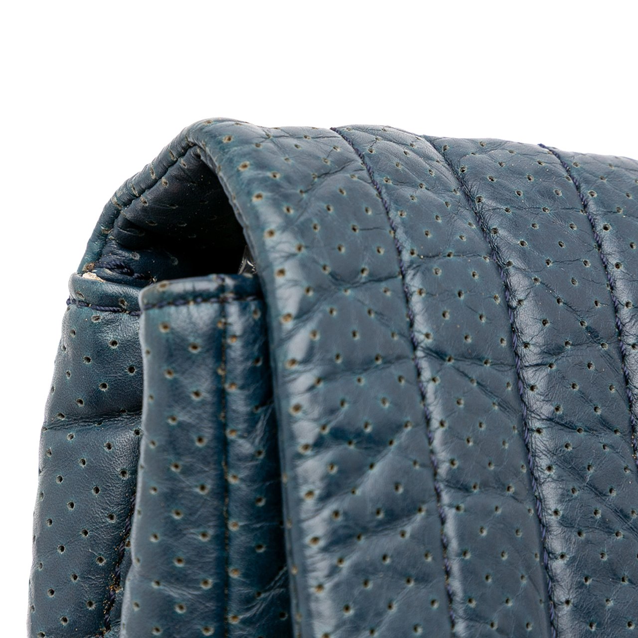 Chanel CC Quilted Perforated Aged Calfskin Flap Blauw