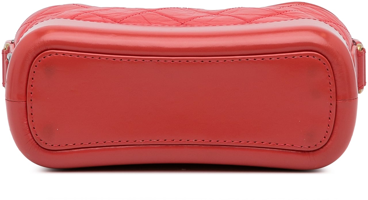 Chanel Small Chevron Lambskin Gabrielle Crossbody Rood