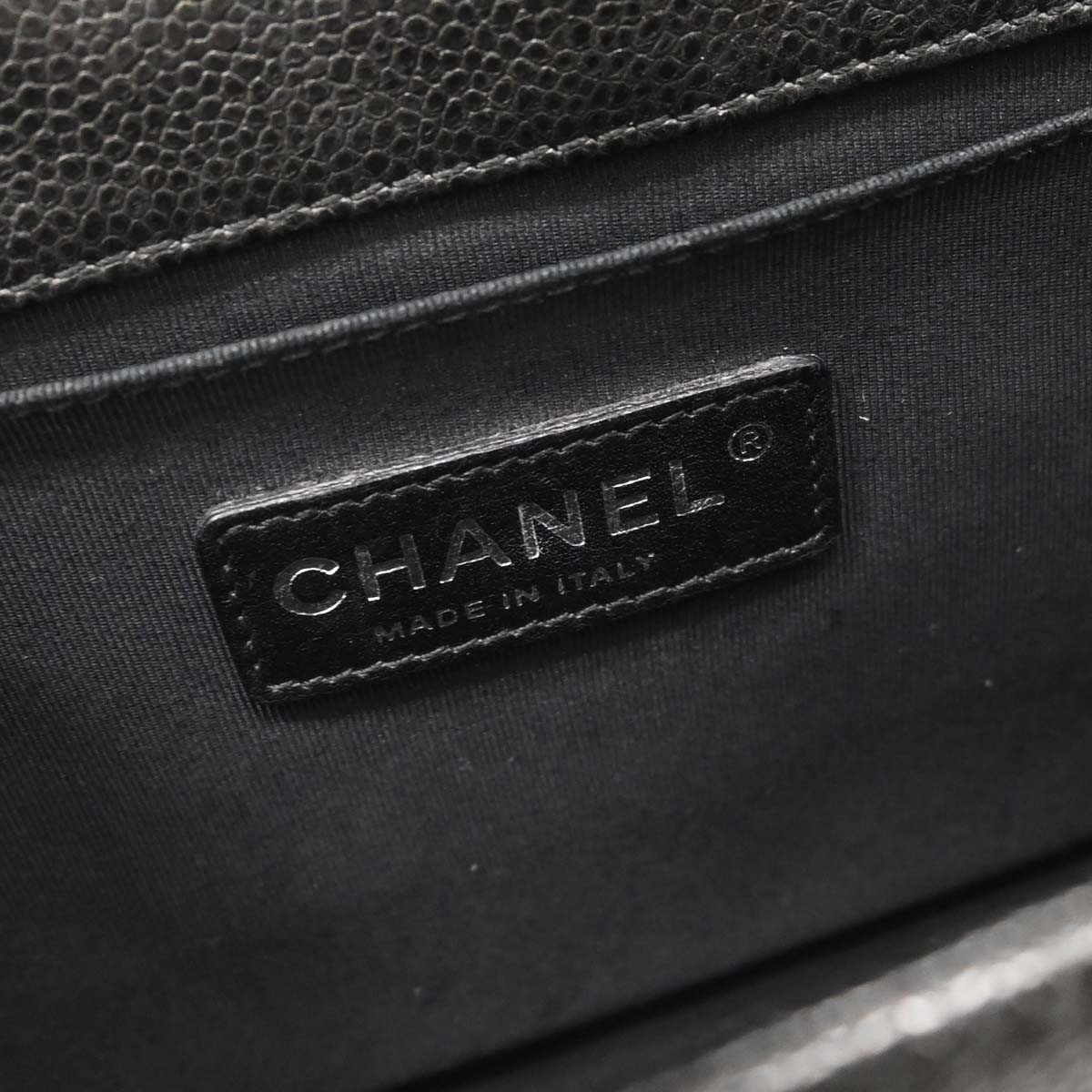 Chanel Chanel Boy Flap Bag Tweed and Leather Old Medium Zwart