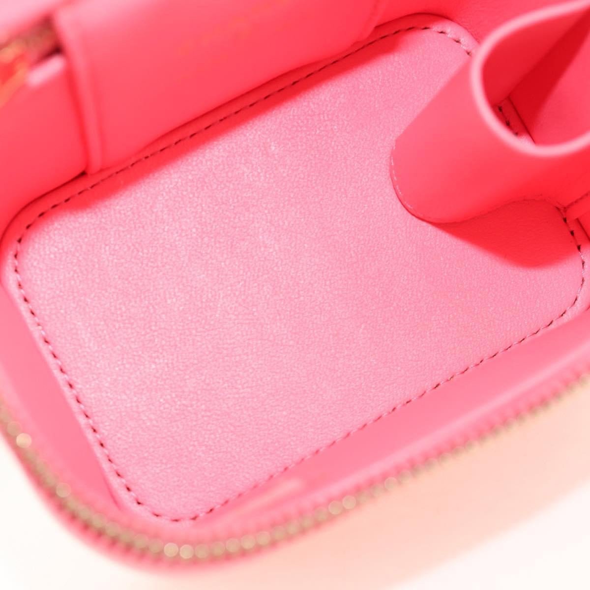 Chanel Classic Vanity Case with Chain Quilted Lambskin Mini Roze