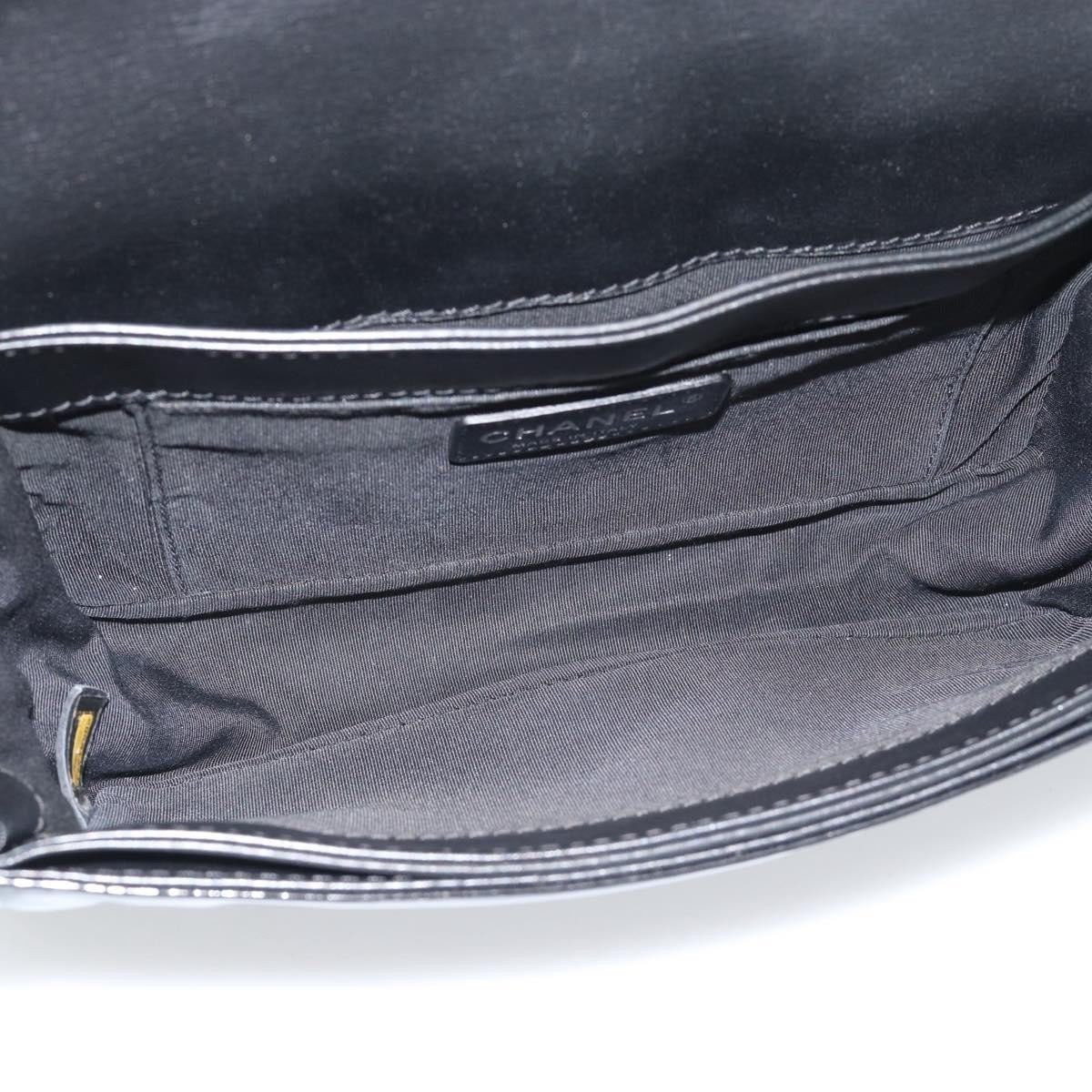 Chanel Boy Flap Patent Leather Old medium (25) Zwart