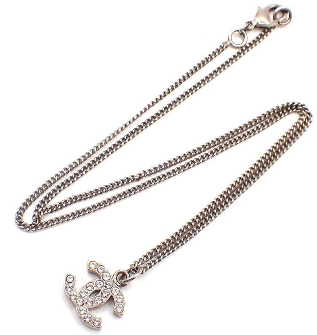 Chanel Vintage CC Logo Chain Charm Pendant silver plated Zilver