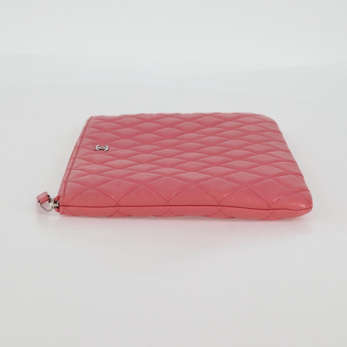 Chanel Chanel O Case Clutch Quilted Lambskin Medium Roze