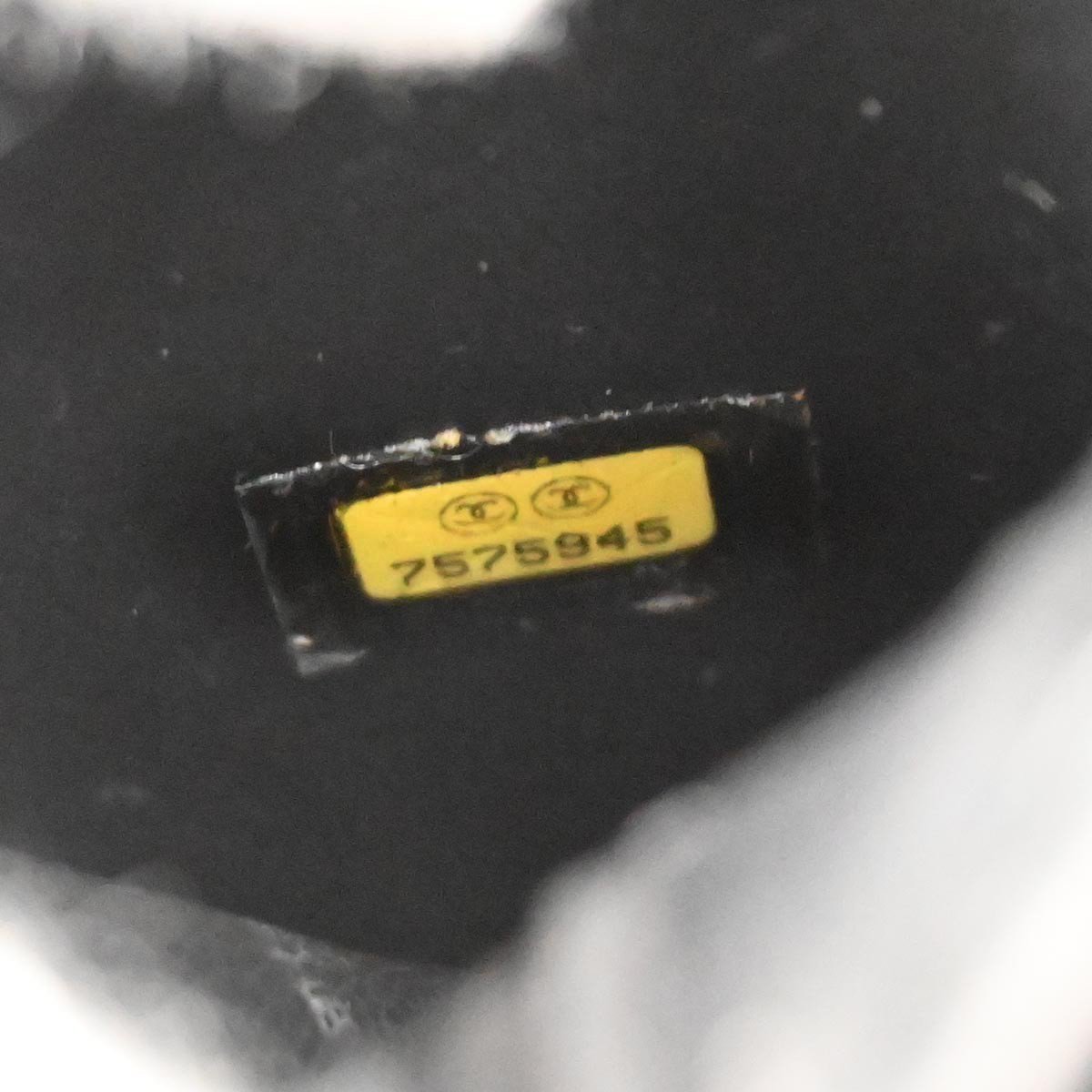 Chanel Chanel Vintage Timeless Cosmetic Case Caviar Medium Zwart