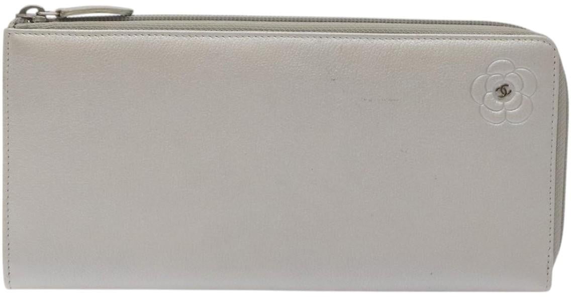 Chanel Chanel Camellia Zip Around Organizer Leather Long Zilver
