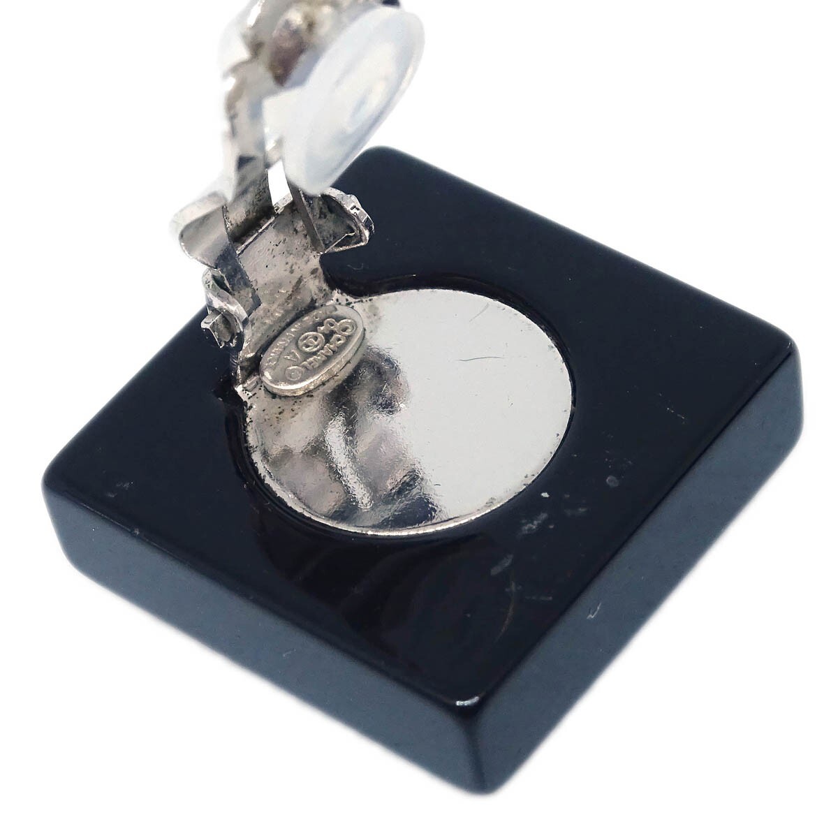 Chanel Chanel Vintage Square Clip-On Earrings Plastic Zwart
