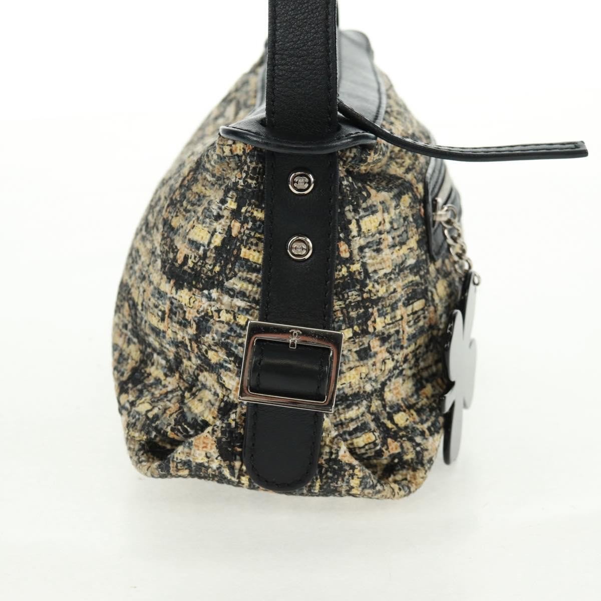 Chanel Chanel Vintage Clover Shoulder Bag Tweed Small Beige