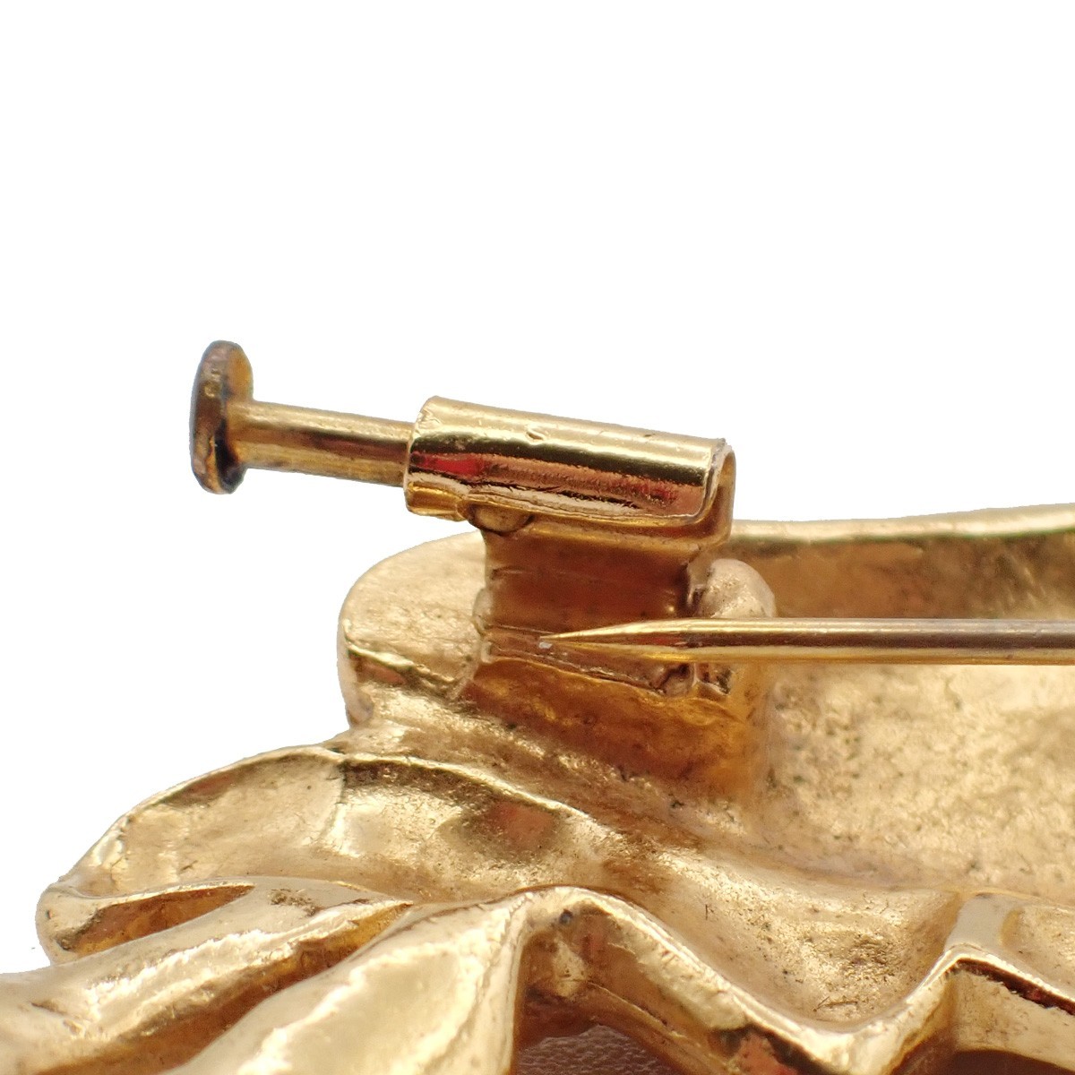 Chanel Chanel Beret Hat Brooch Gold Plated Goud