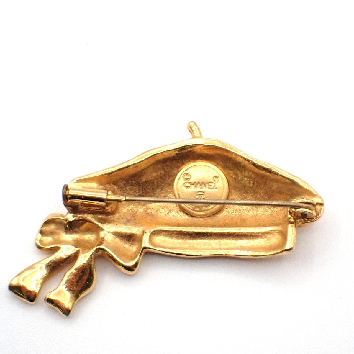 Chanel Chanel Beret Hat Brooch Gold Plated Goud