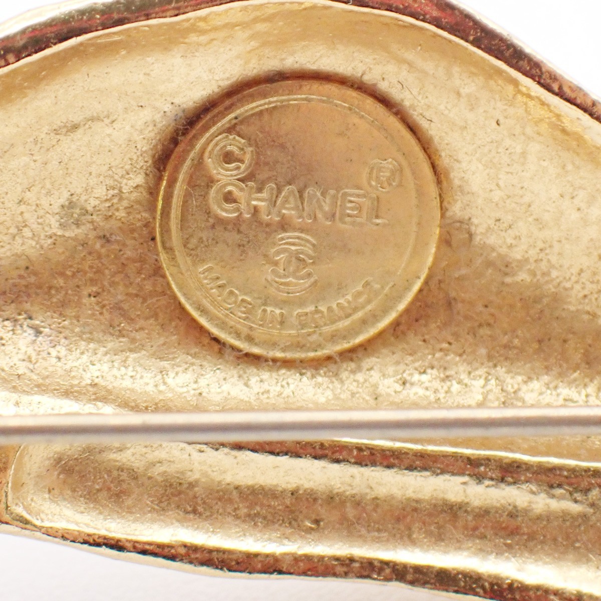Chanel Chanel Beret Hat Brooch Gold Plated Goud