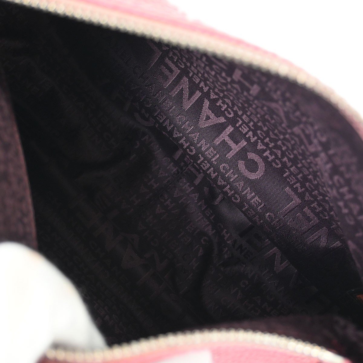 Chanel Chanel Lax Front Zip Bag Pebbled Leather Small Roze