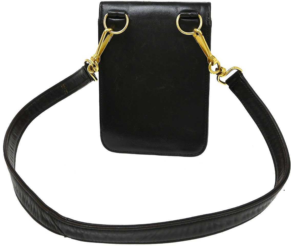 Chanel Vintage Button Waist Bag Quilted Lambskin Zwart