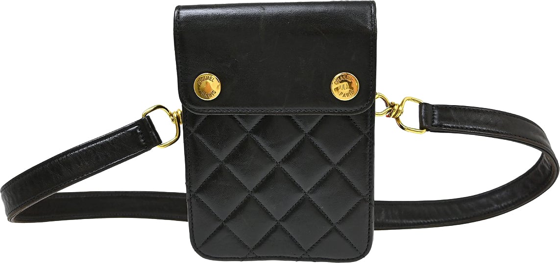 Chanel Vintage Button Waist Bag Quilted Lambskin Zwart