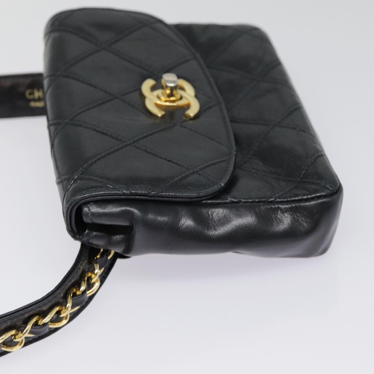Chanel Chanel Waist Belt Bag Quilted Shiny Calfskin Zwart