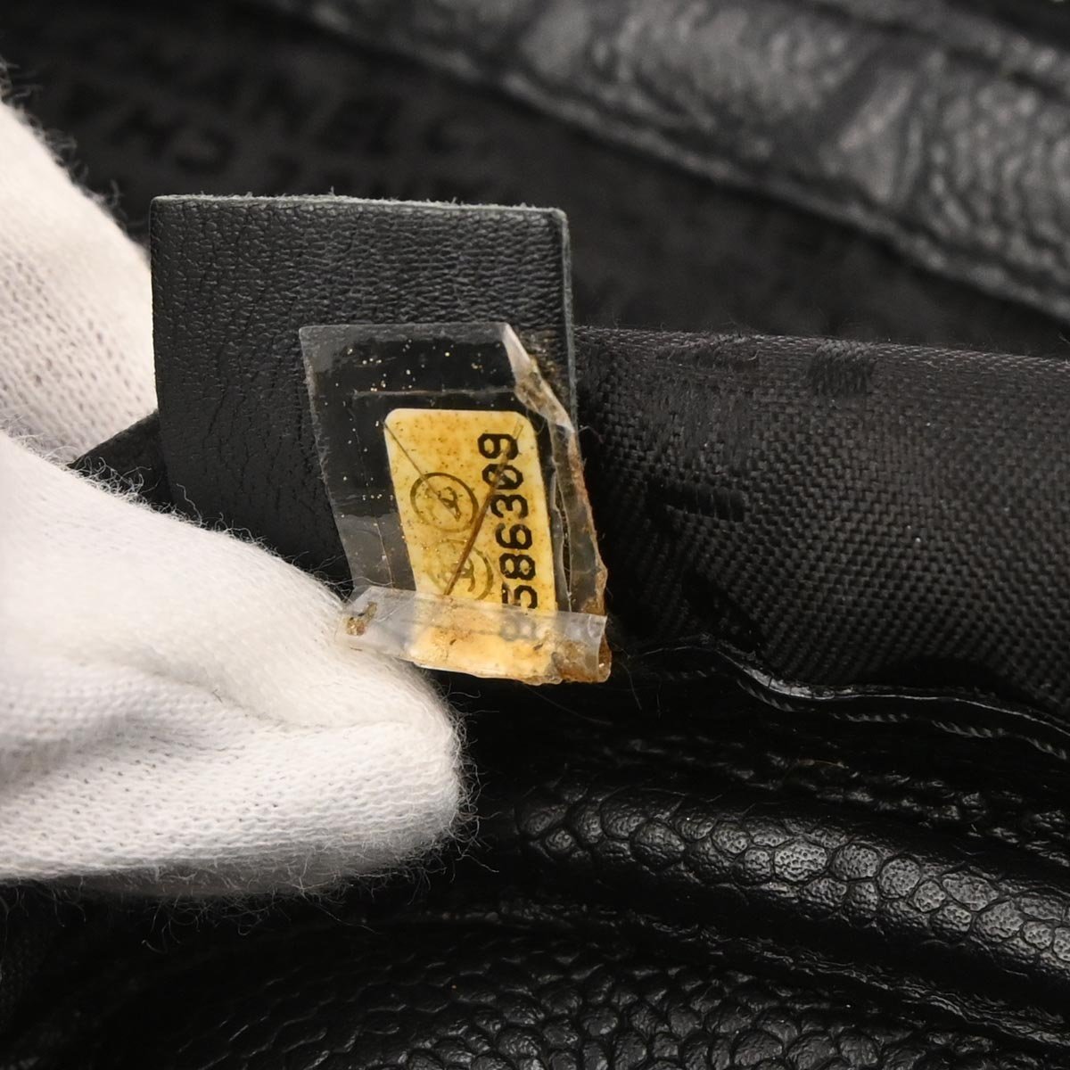 Chanel Chanel Pulley Camera Bag Perforated Caviar Small Zwart