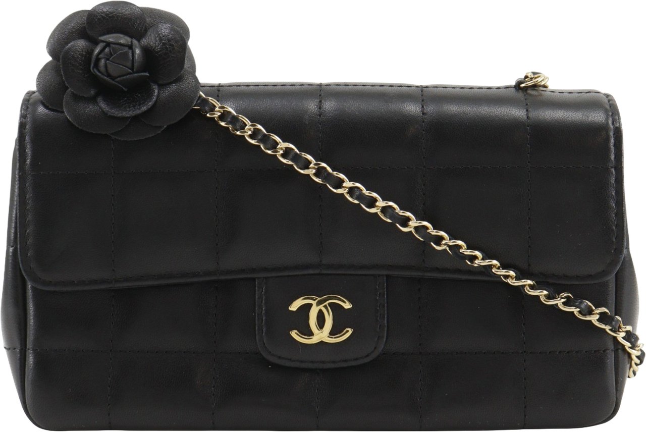 Chanel Camellia Chocolate Bar Flap Bag Quilted Lambskin Mini Zwart