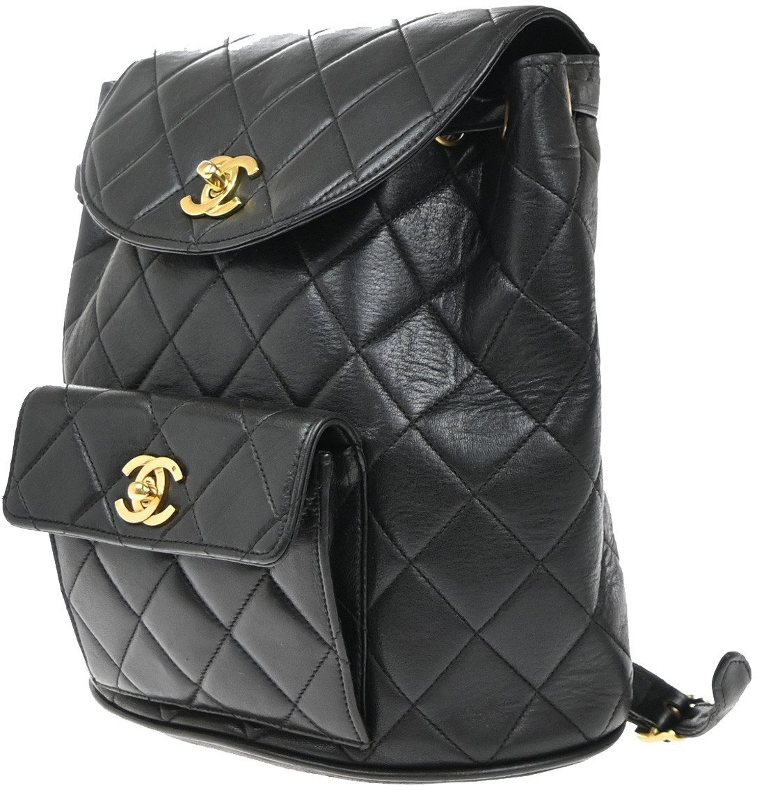 Chanel Duma Drawstring Quilted Leather Small Zwart
