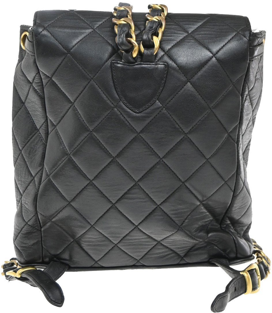 Chanel Duma Drawstring Quilted Leather Small Zwart