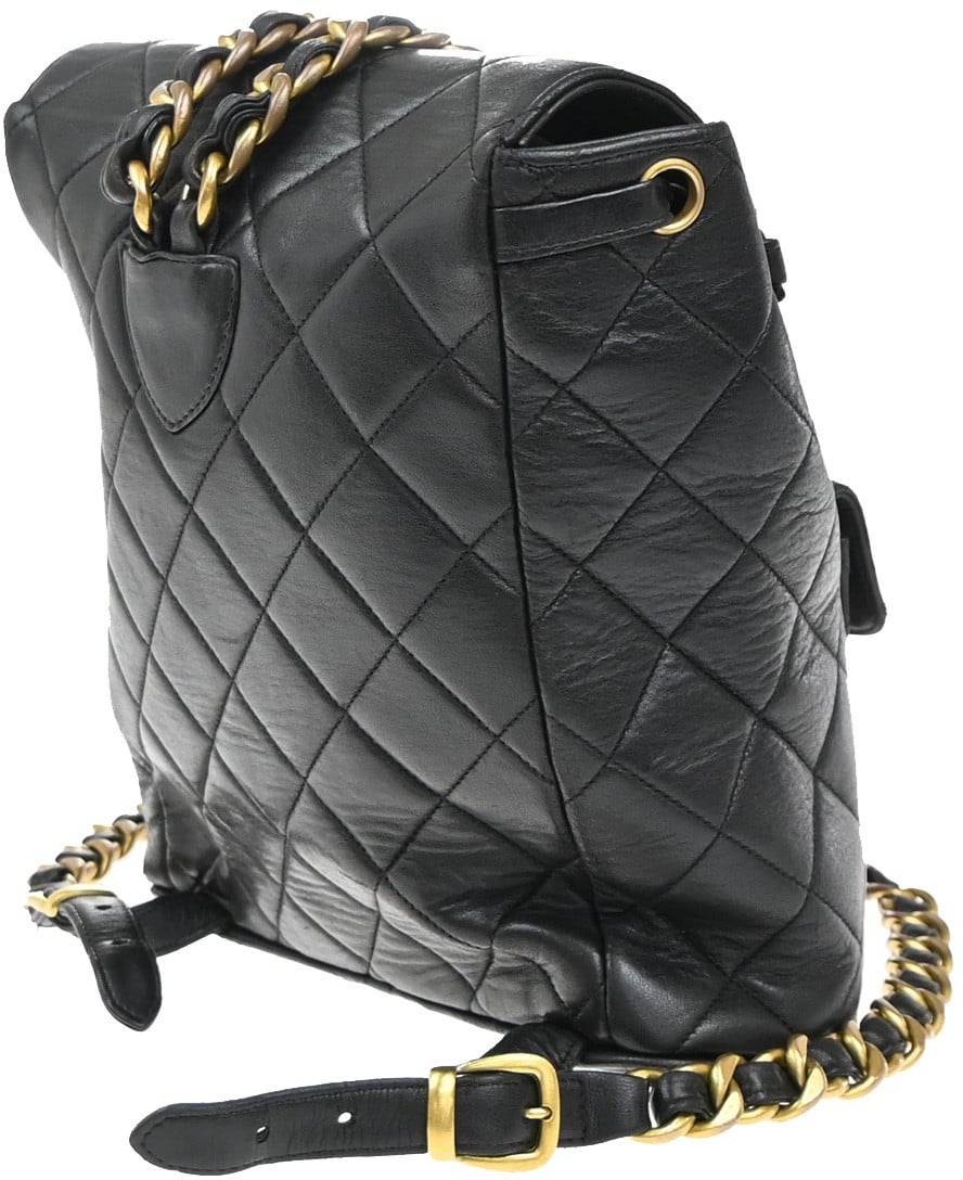 Chanel Duma Drawstring Quilted Leather Small Zwart