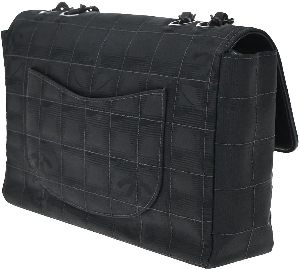 Chanel Travel Line Flap Bag Nylon Medium Zwart