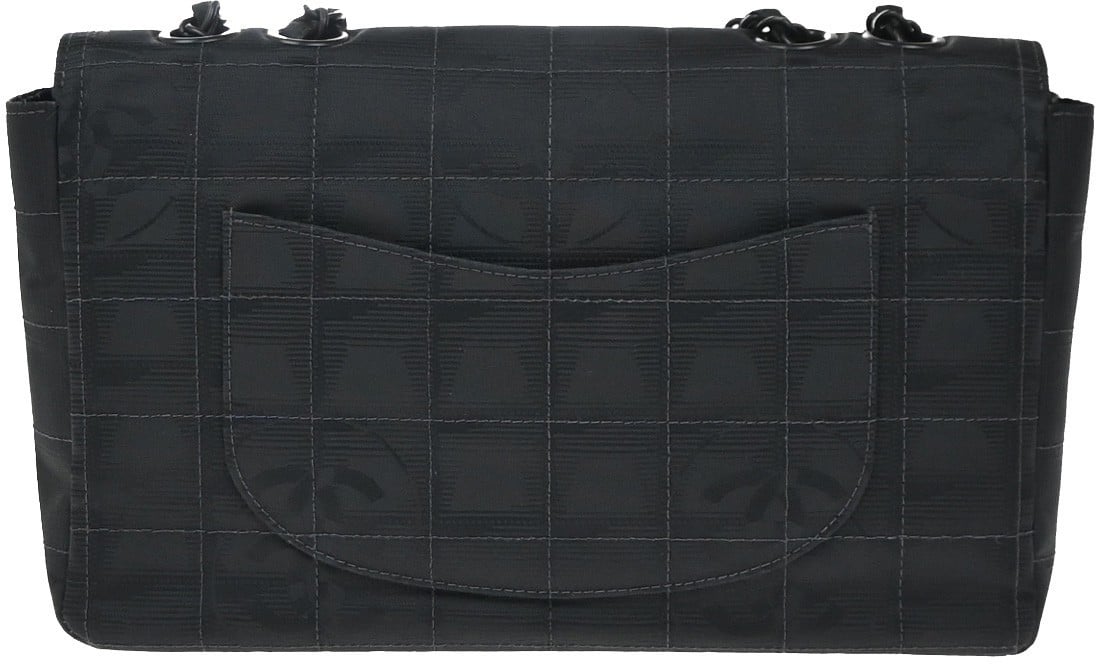 Chanel Travel Line Flap Bag Nylon Medium Zwart