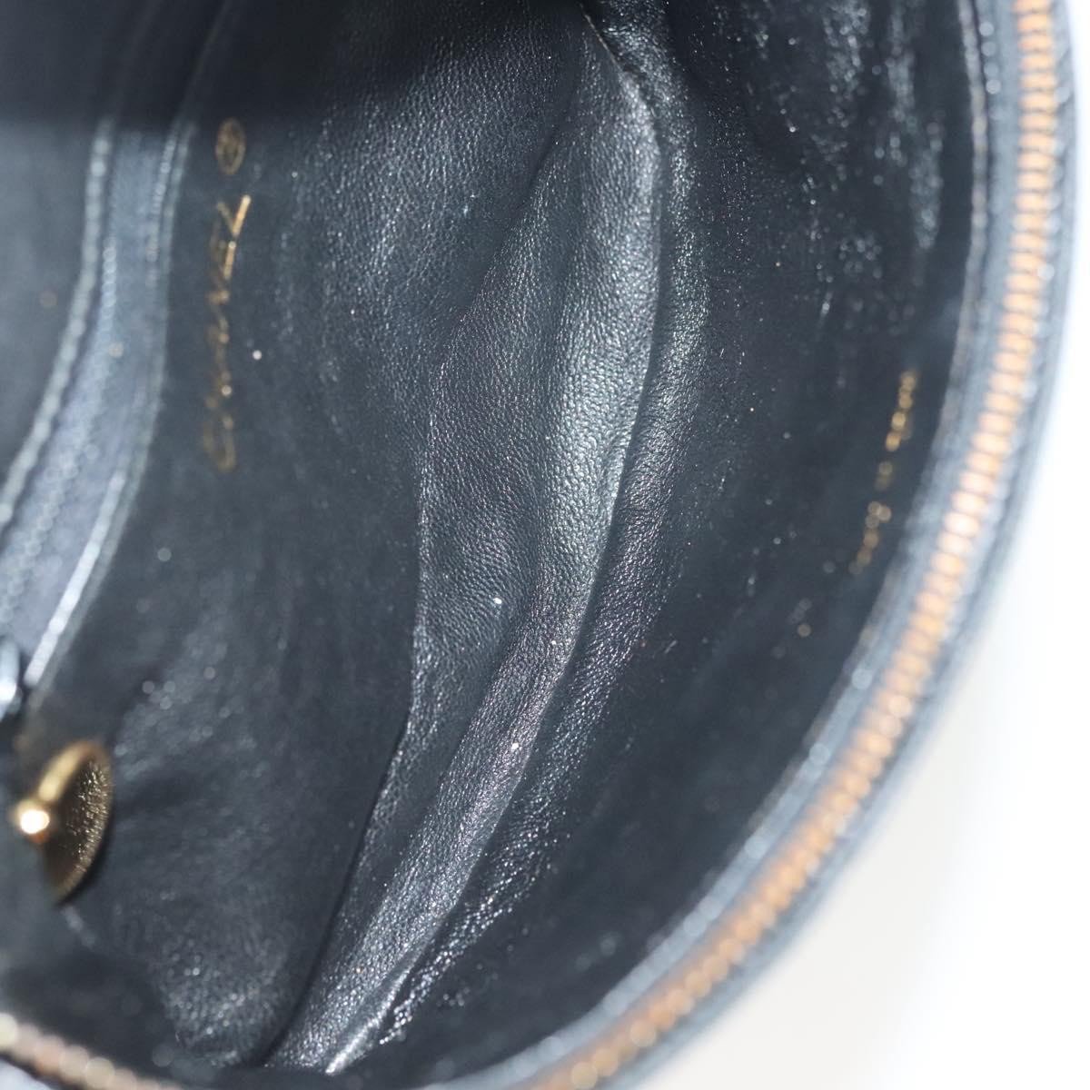 Chanel Chanel Zip Around Belt Bag Quilted Caviar Zwart