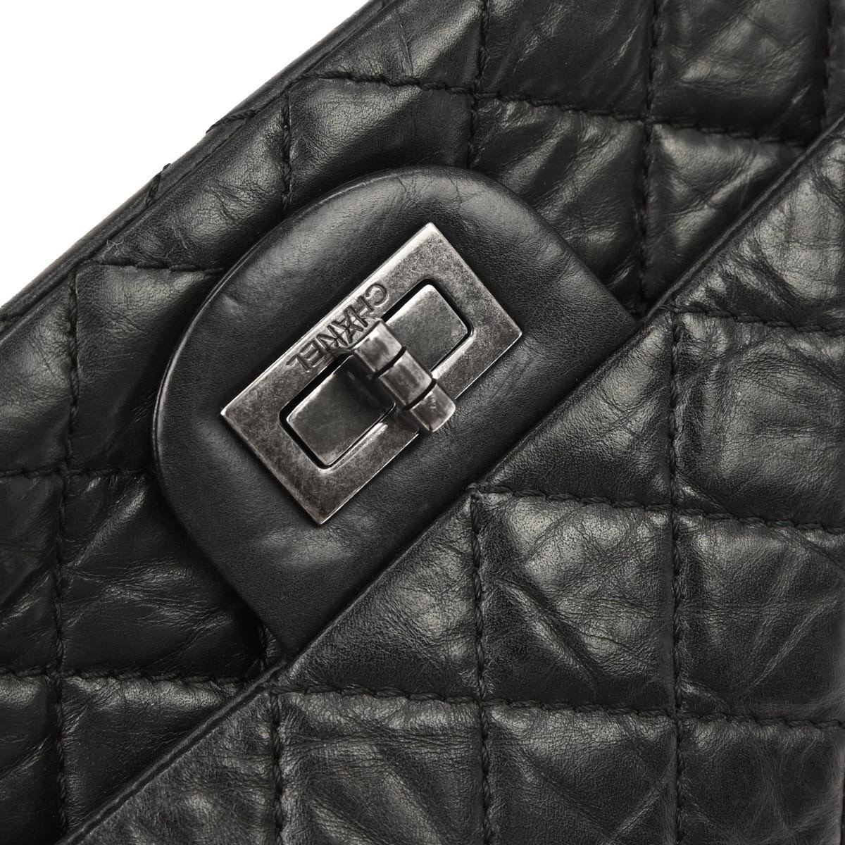 Chanel Chanel So Black Reissue 2.55 Flap Bag Quilted Aged Calfskin 224 Zwart
