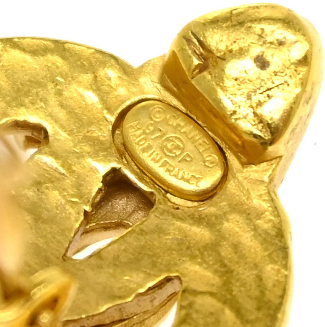 Chanel Vintage CC Diamond Shape Clips-On Gold-Plated Goud