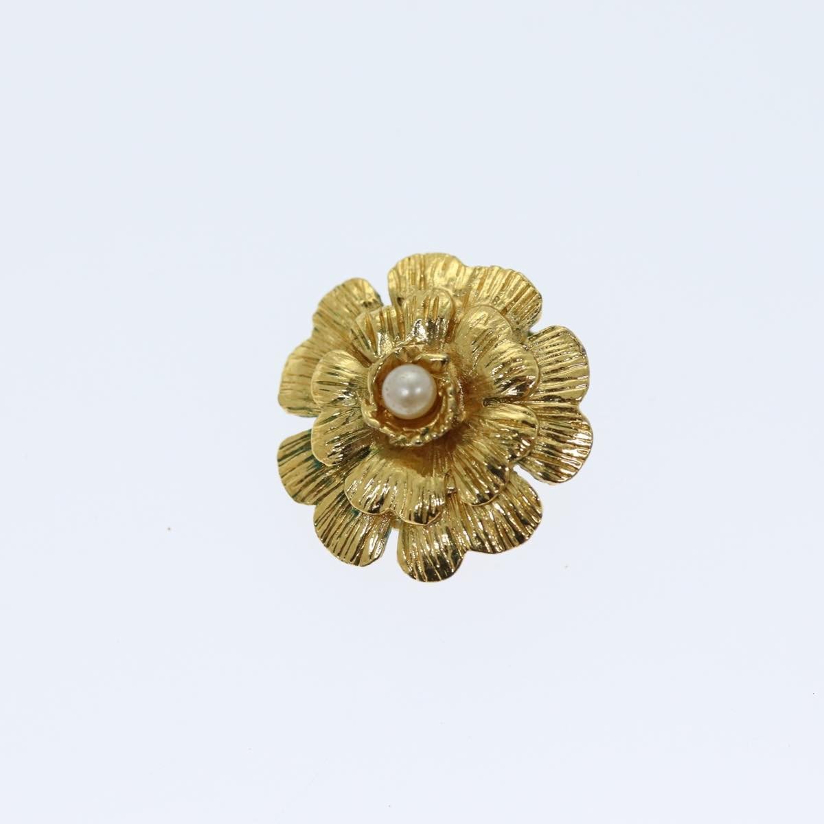Chanel Chanel Vintage Camellia Clip-On Earrings Metal Goud