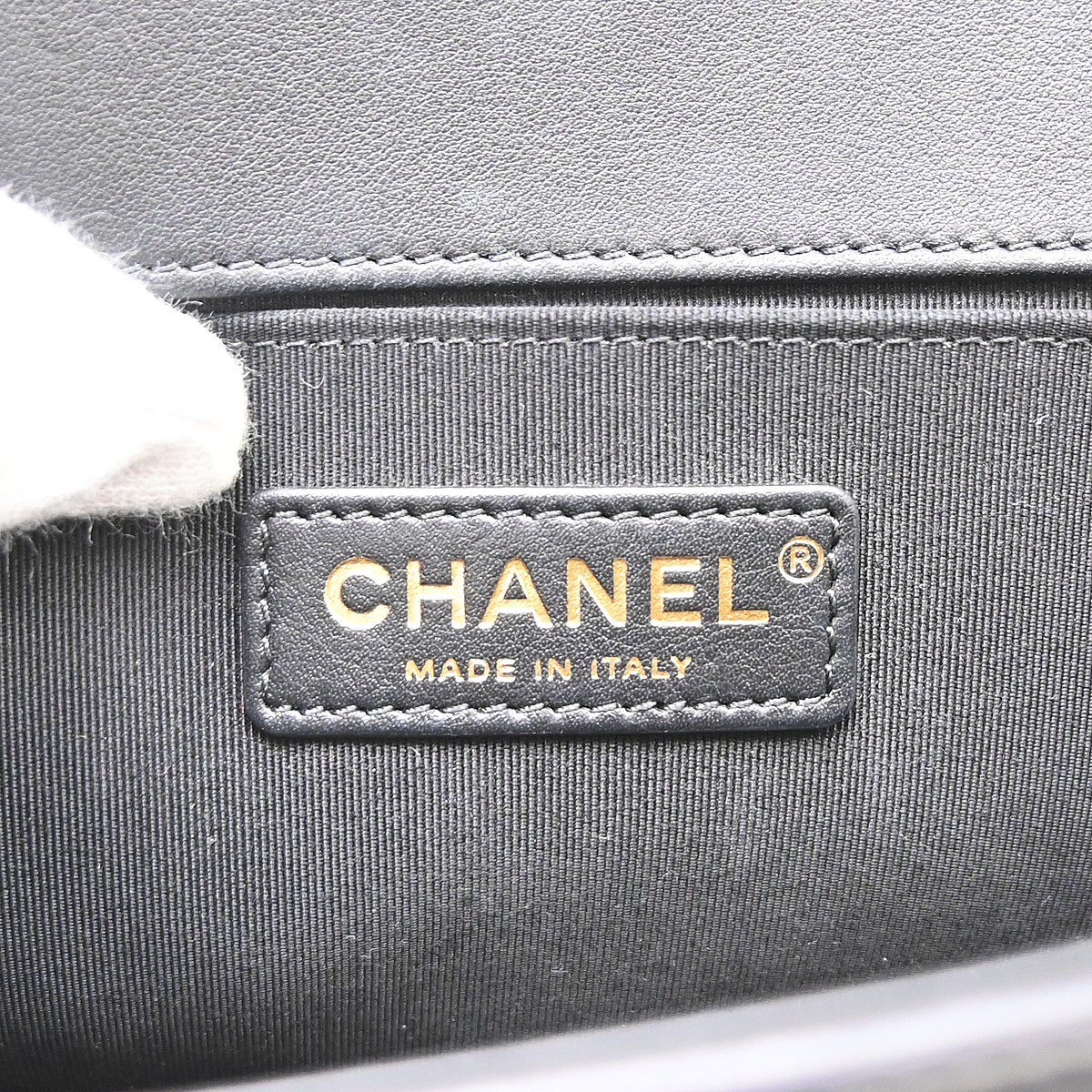 Chanel Boy Flap Quilted Calfskin Old Medium Zwart