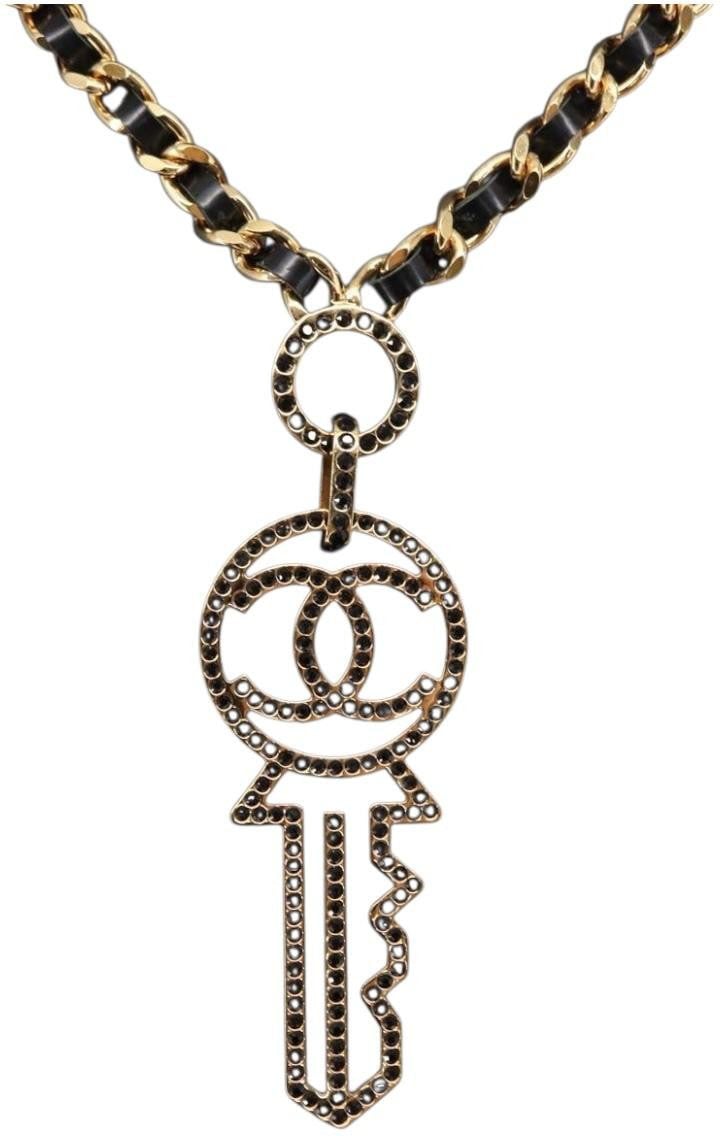 Chanel Chanel CC Key Pendant Necklace Metal with Leather and Crystals Goud
