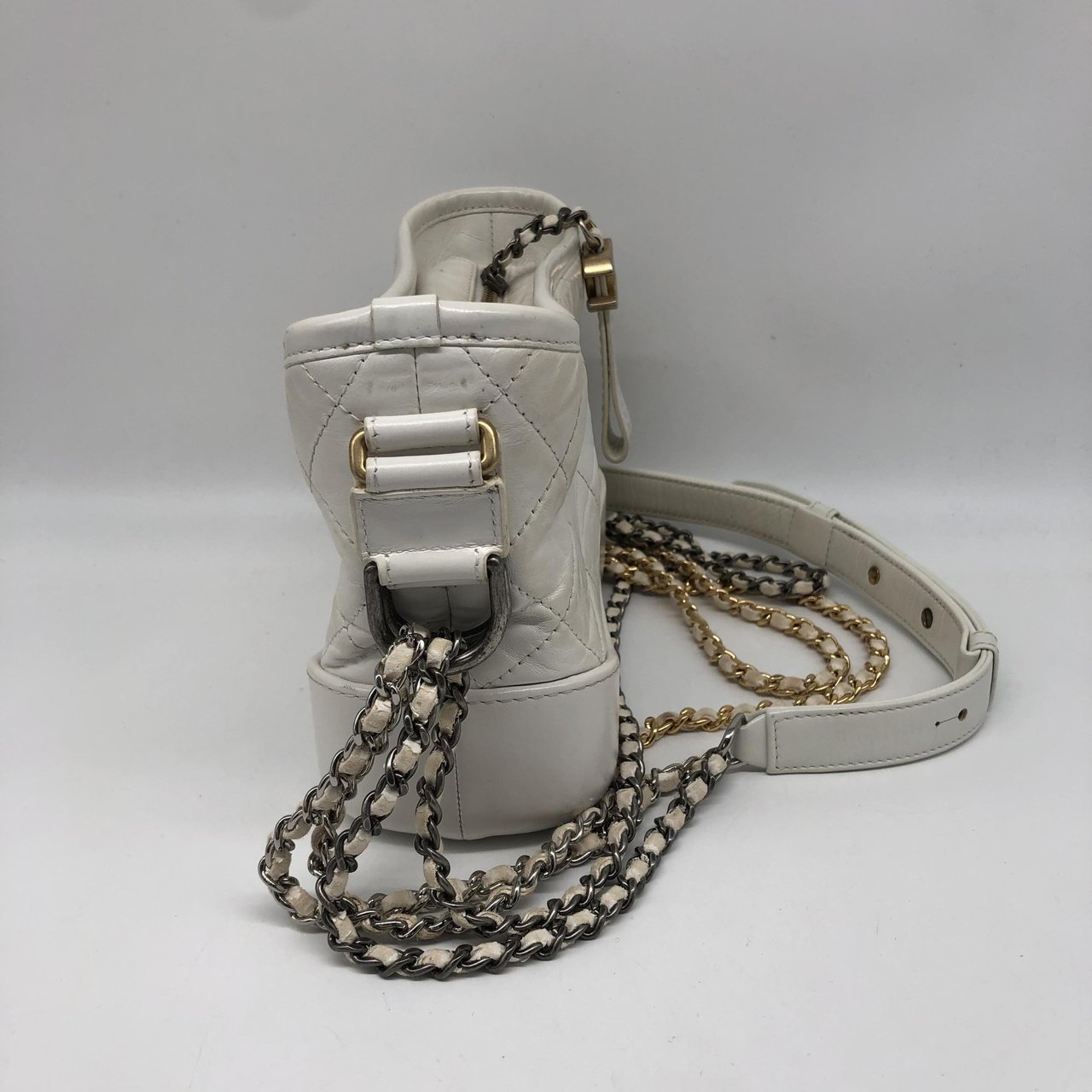 Chanel Gabrielle Hobo Quilted Aged Calfskin Small Wit