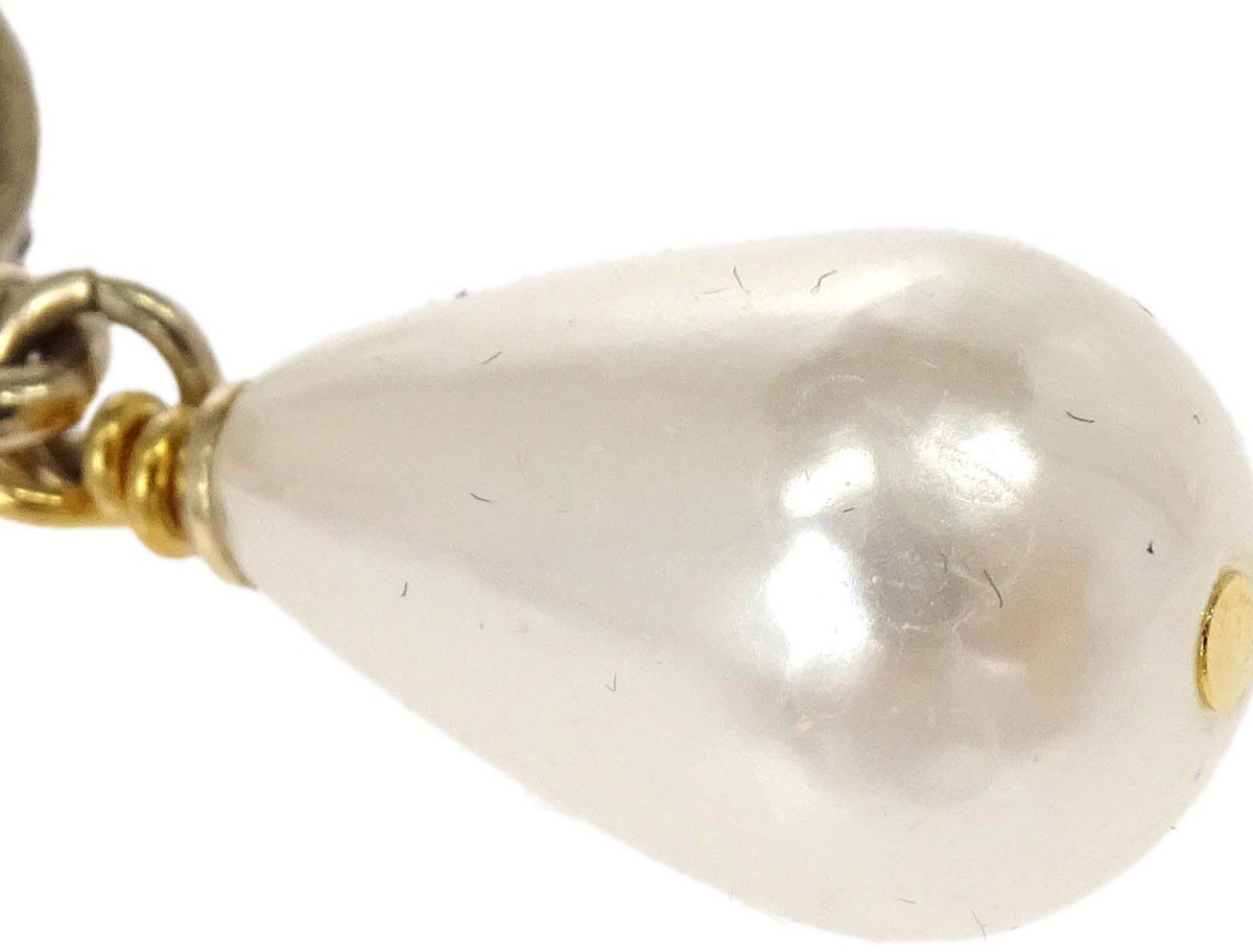 Chanel CC Dangle Metal with Faux Pearl Goud