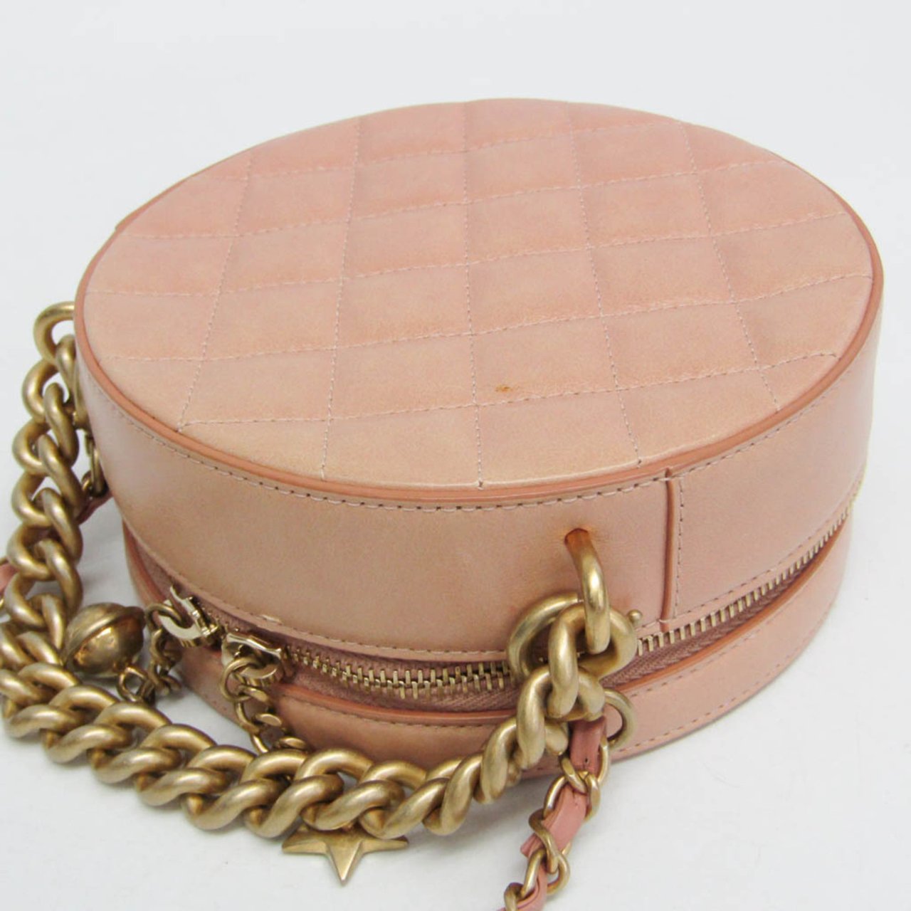 Chanel Round as Earth Crossbody Bag Glazed Calfskin Roze