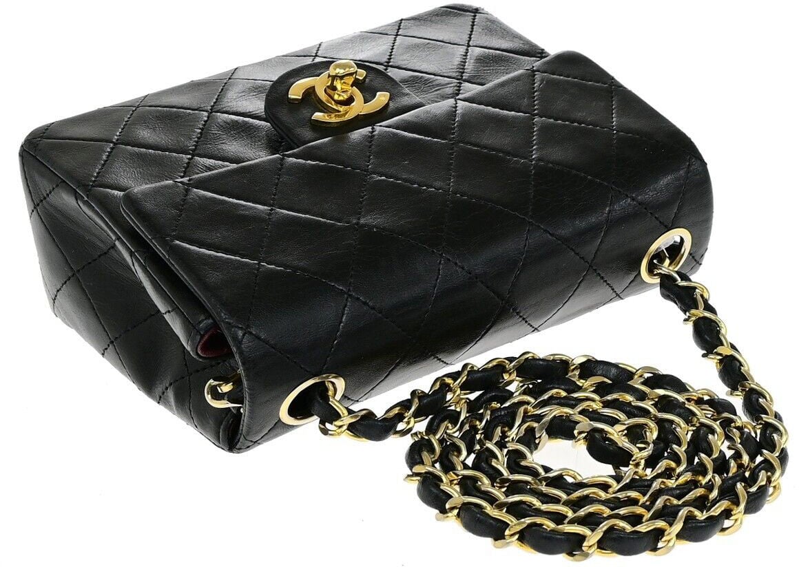 Chanel Chanel Chanel Matelassé Cuir Noir Black leather mini Zwart