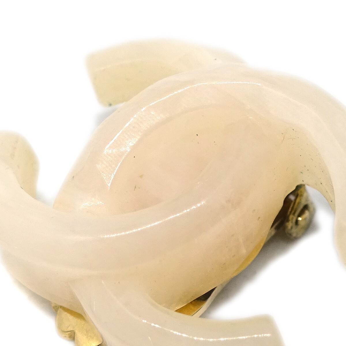 Chanel Chanel CC Clip-On Earrings Metal and Resin Divers