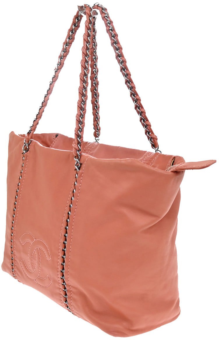 Chanel Chanel Luxe Ligne Zipped Tote Calfskin XL Roze