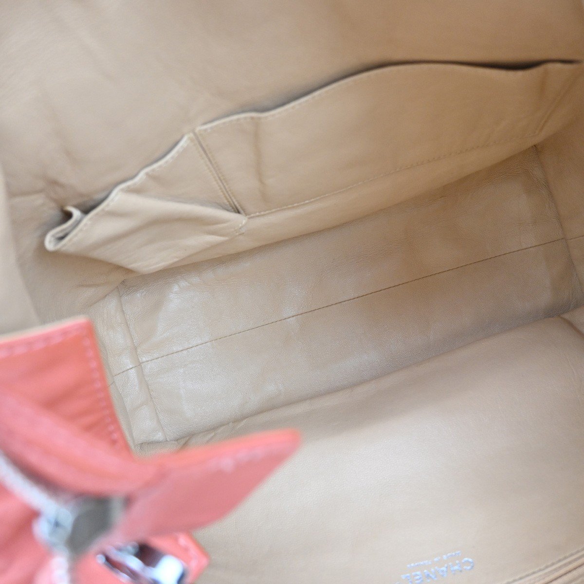 Chanel Chanel Luxe Ligne Zipped Tote Calfskin XL Roze