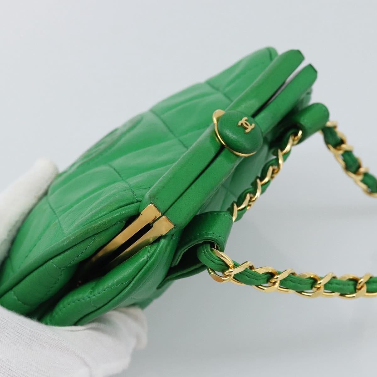 Chanel Coco Mark quilted lambskin Groen
