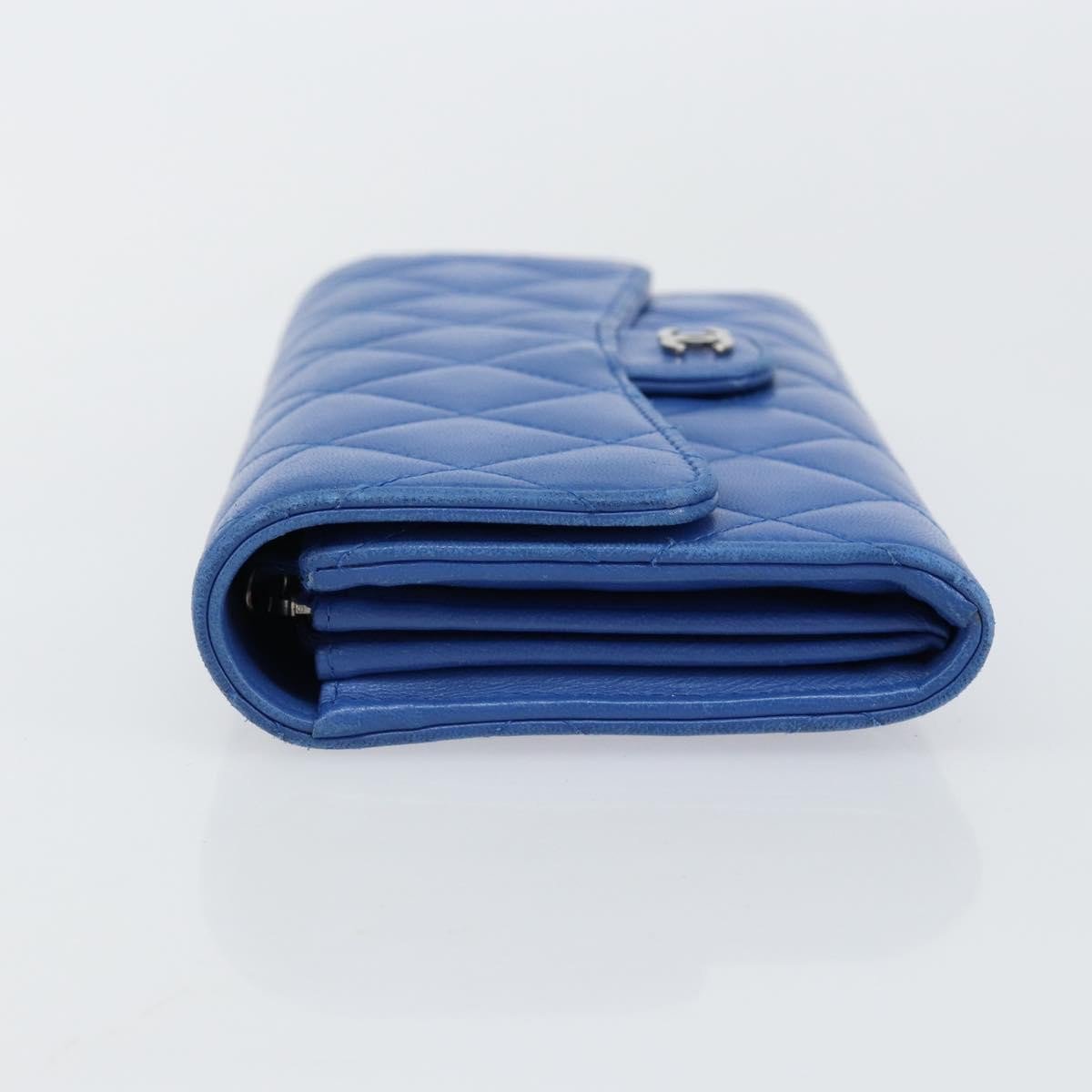 Chanel Chanel CC Gusset Classic Flap Wallet Quilted Lambskin Small Blauw