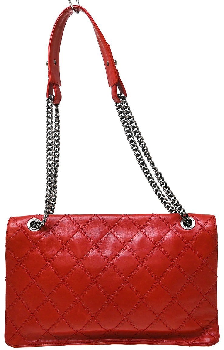 Chanel Crave Reissue Flap Quilted Calfskin Jumbo 30 x 20 x 10 Rood