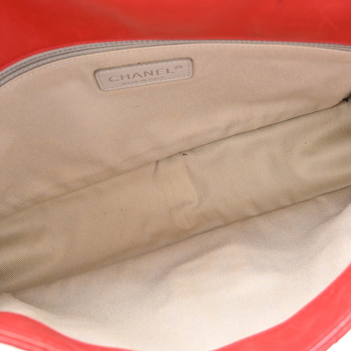 Chanel Crave Reissue Flap Quilted Calfskin Jumbo 30 x 20 x 10 Rood