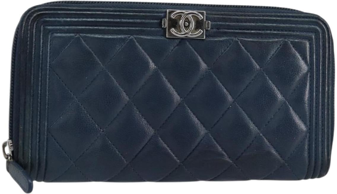 Chanel Chanel Boy Yen Wallet Quilted Lambskin Navy