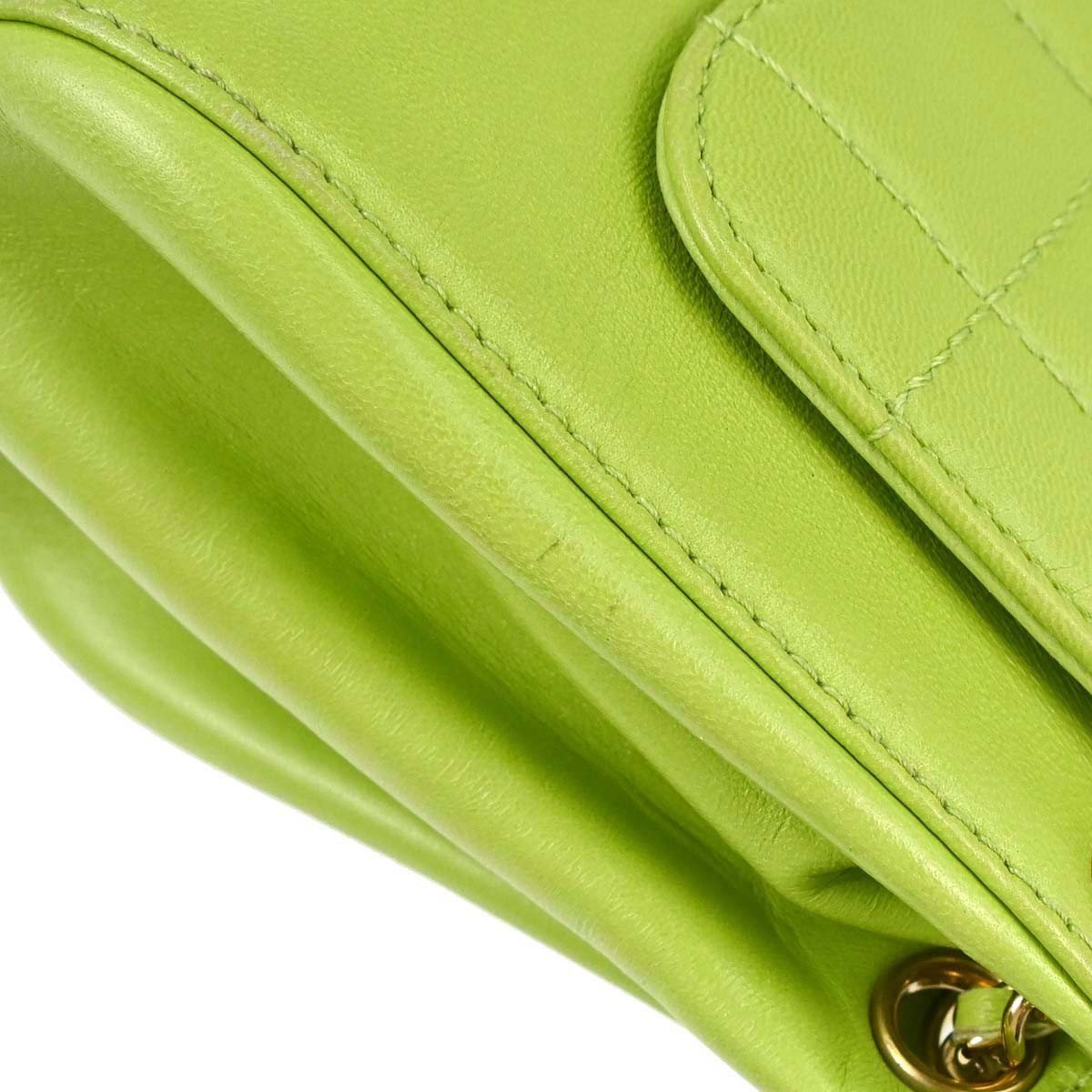 Chanel Chocolate Bar Mademoiselle Lock Chain Quilted velvet Groen