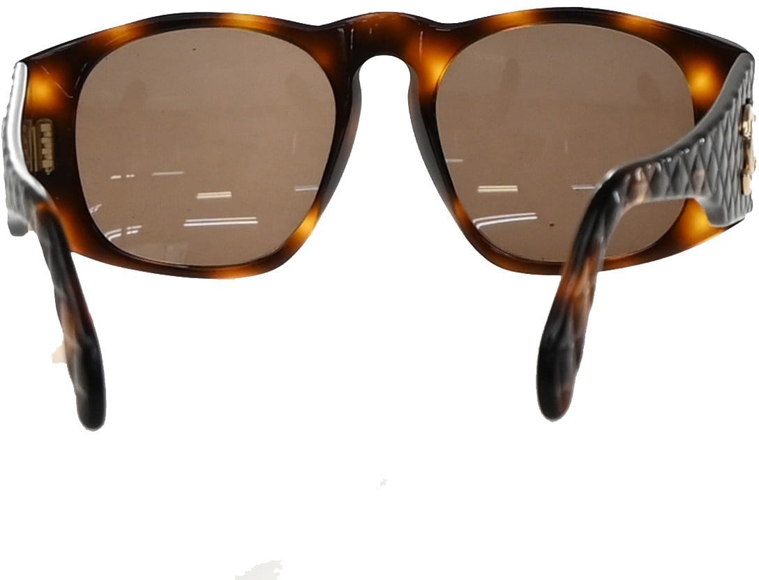 Chanel CC Logo Matelasse Sunglasses Eye Wear Plastic Bruin