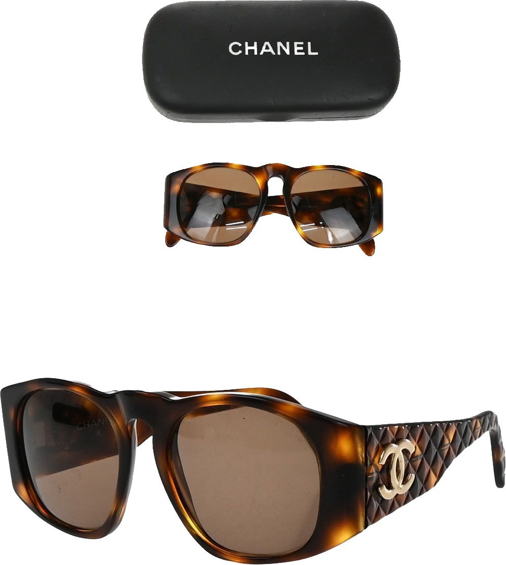 Chanel CC Logo Matelasse Sunglasses Eye Wear Plastic Bruin