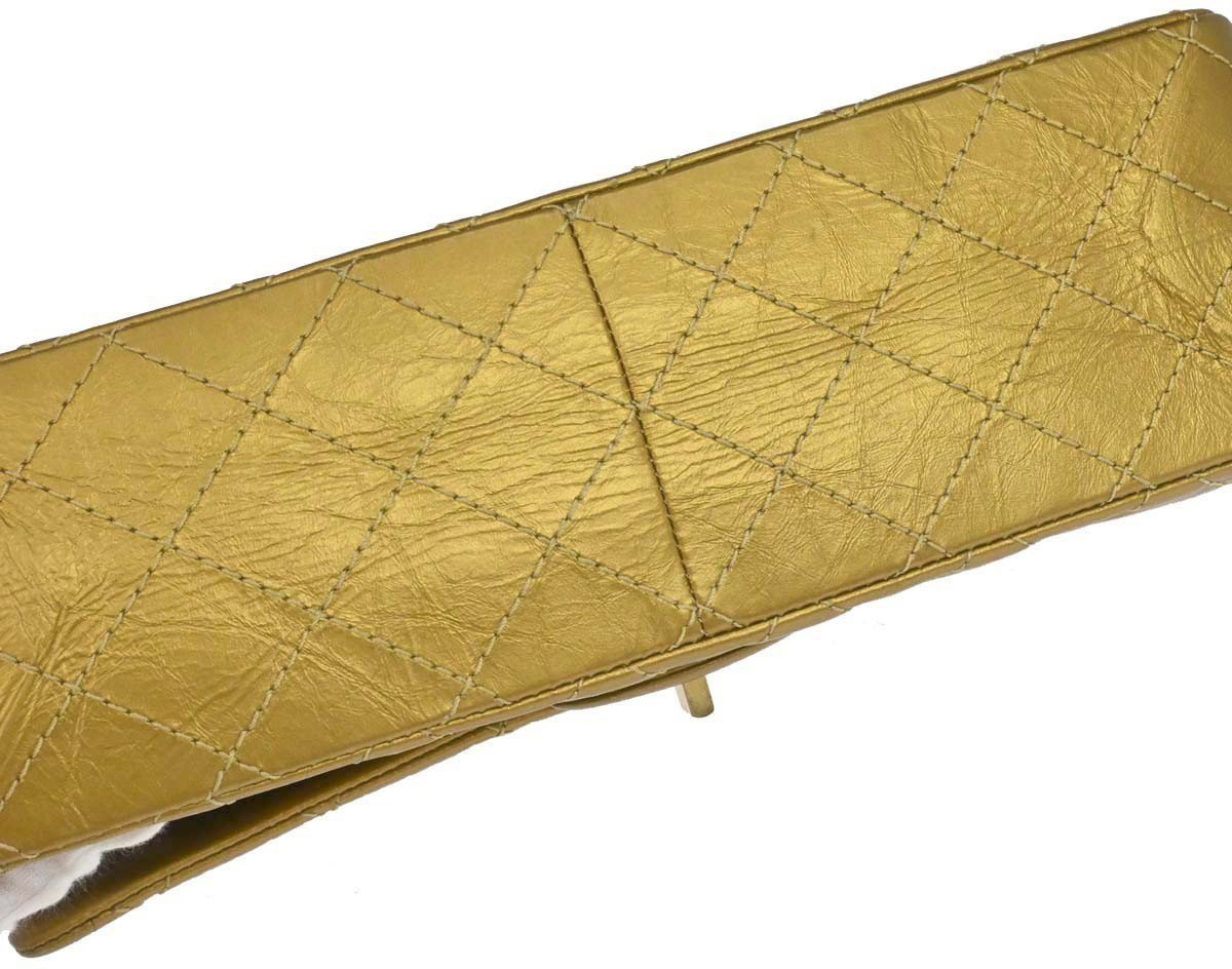 Chanel Chanel 2.55 Shoulder bag Leather Goud