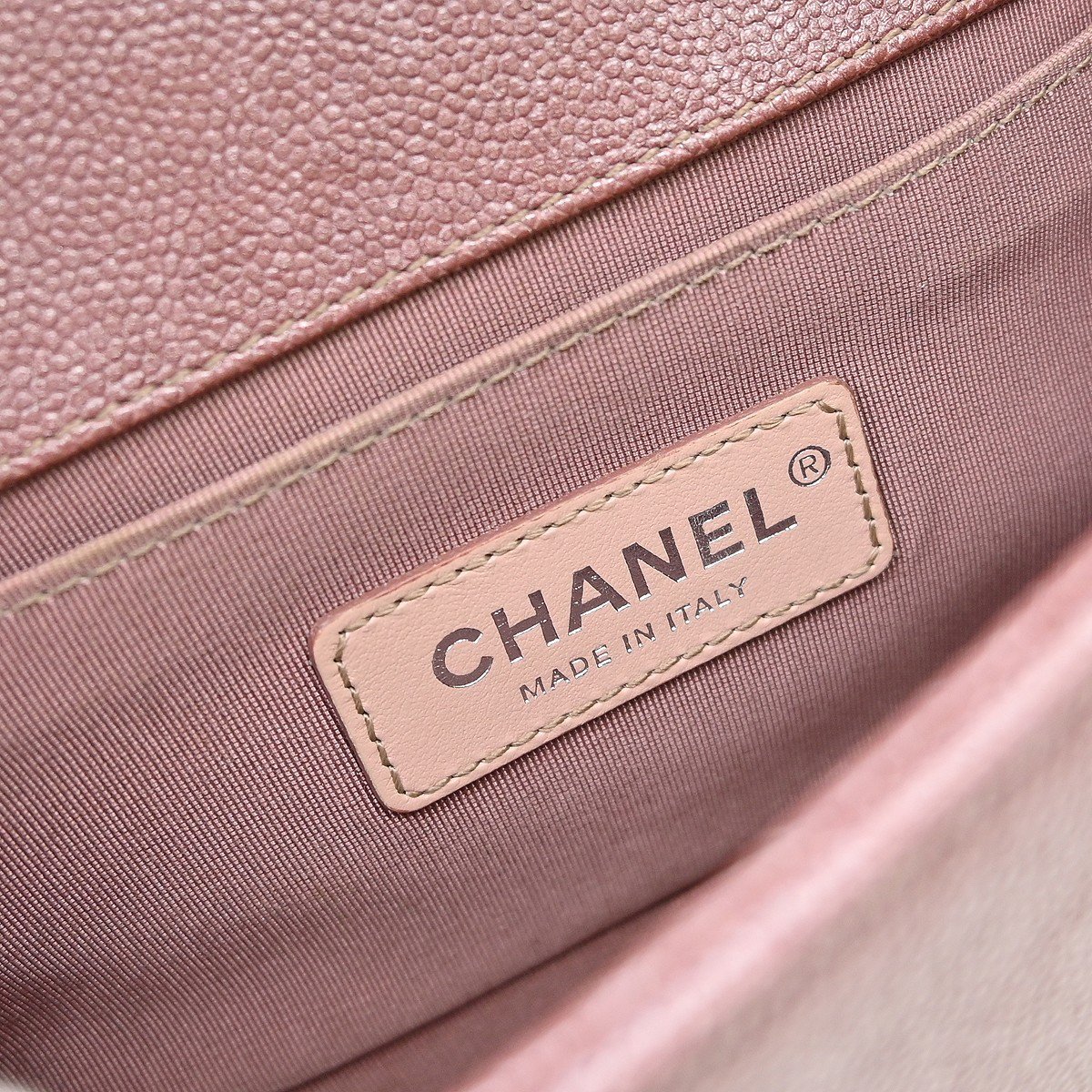 Chanel Boy Flap Chevron Caviar Small Paars