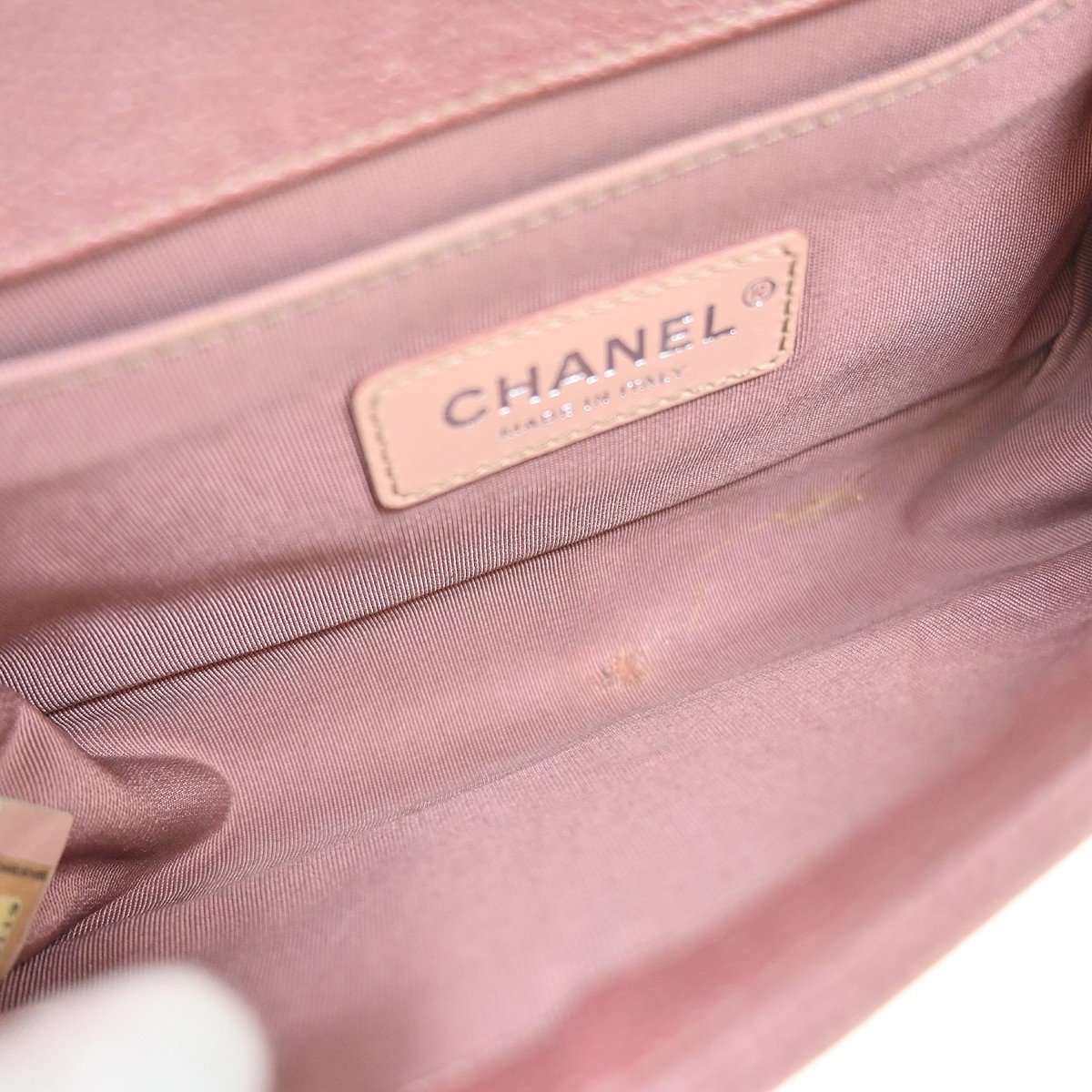 Chanel Boy Flap Chevron Caviar Small Paars