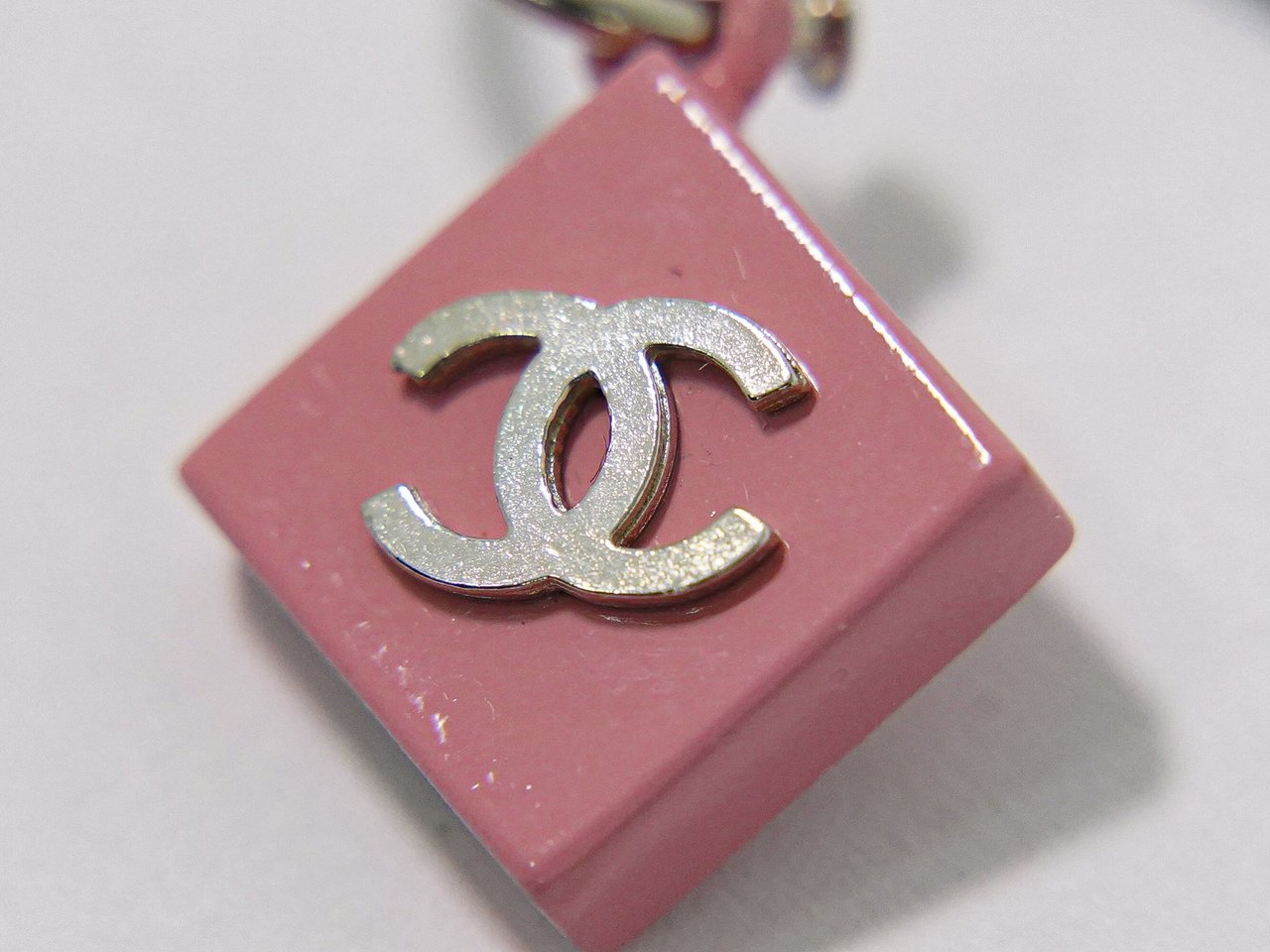 Chanel Vintage CC Square Drop Metal with Enamel and Lace Zilver